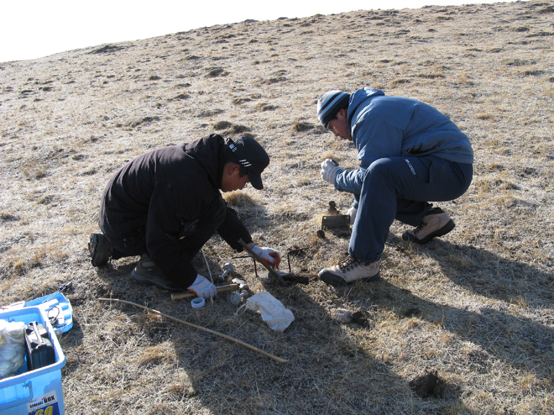 WATER: Dataset of ground truth measurements synchronizing with the airborne microwave radiometers (L&K bands) and thermal imager mission in the A'rou foci experimental area on Apr. 1, 2008